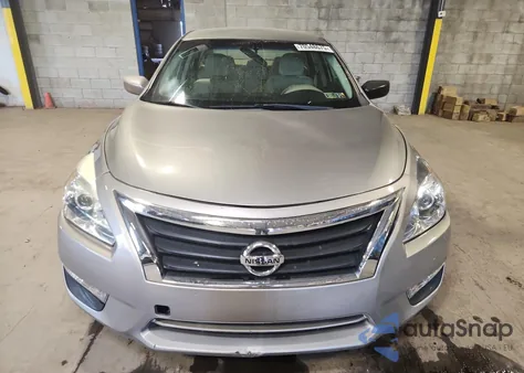 2015 Nissan Altima 2.5 z USA, uszkodzony, nr VIN 1N4AL3AP7FC105074